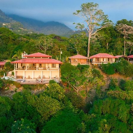 Many'S House Hotel Ballena Exterior photo