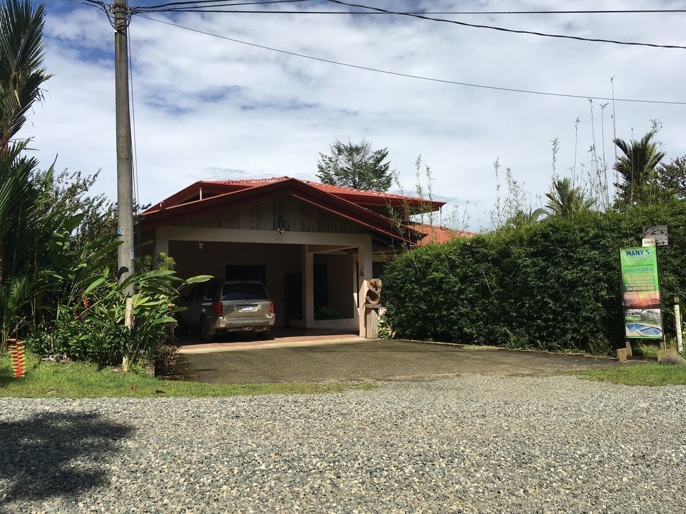 Many'S House Hotel Ballena Exterior photo